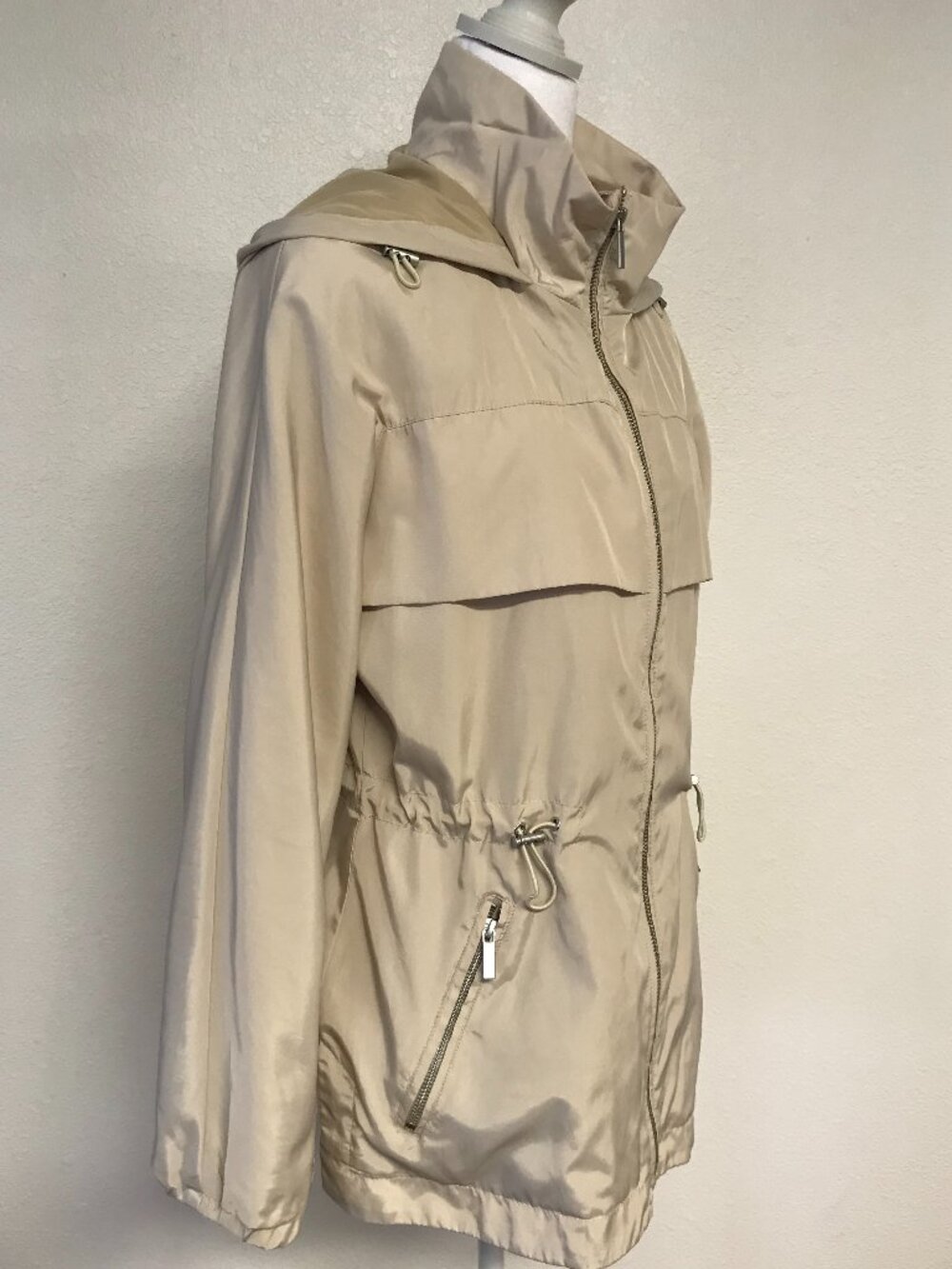 Zara Basic Hooded Utility Anorak Jacket XS Beige Zip Cinch Waist Windbreaker